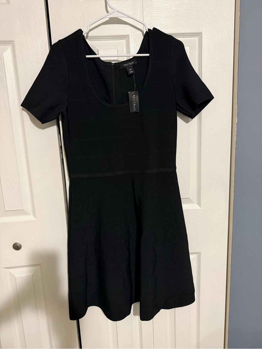 Whit House Black Market Black Short Sleeve Fit-and-Flare Dress